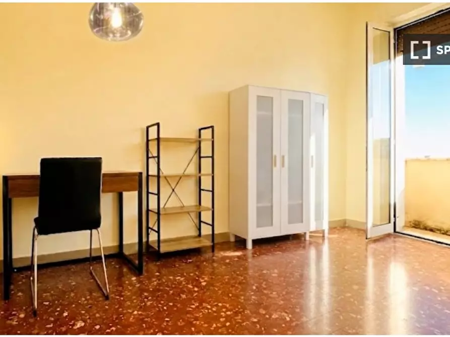 Immagine 15 di Camera condivisa in affitto  in Via della Marranella, 00176 Roma RM, Italy a Roma