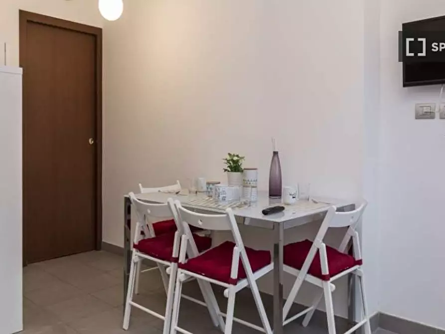 Immagine 13 di Camera condivisa in affitto  in Via Polesine a Milano