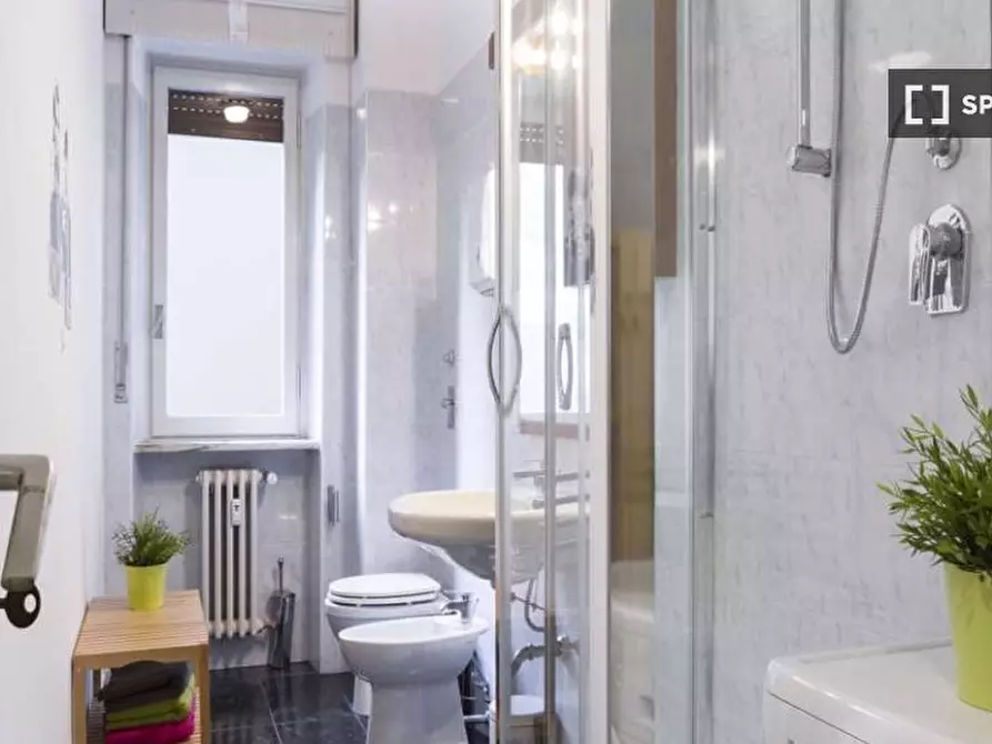 Immagine 11 di Camera condivisa in affitto  in Via Andrea Costa a Milano