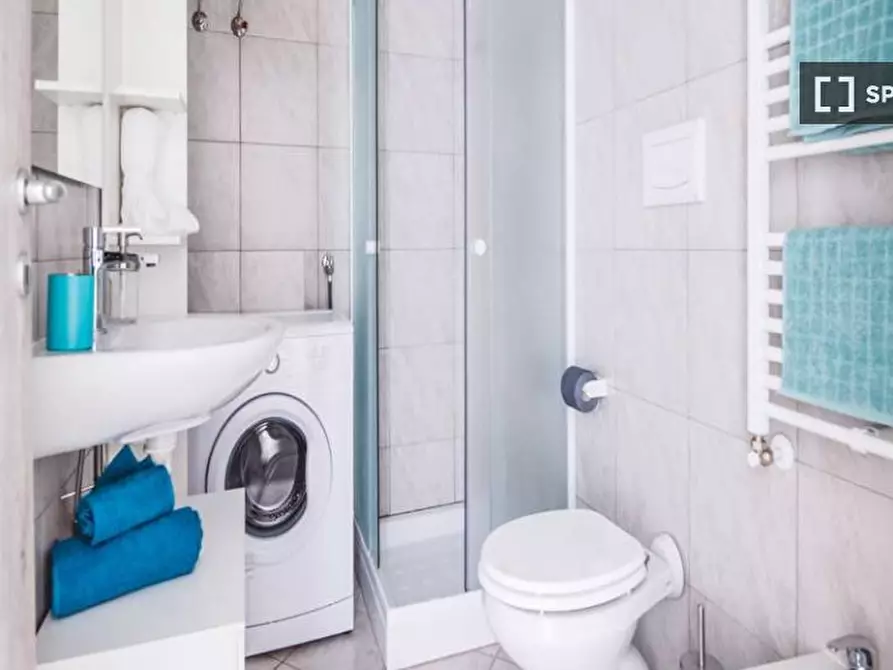 Immagine 17 di Camera condivisa in affitto  in Via Paolo Bassi a Milano