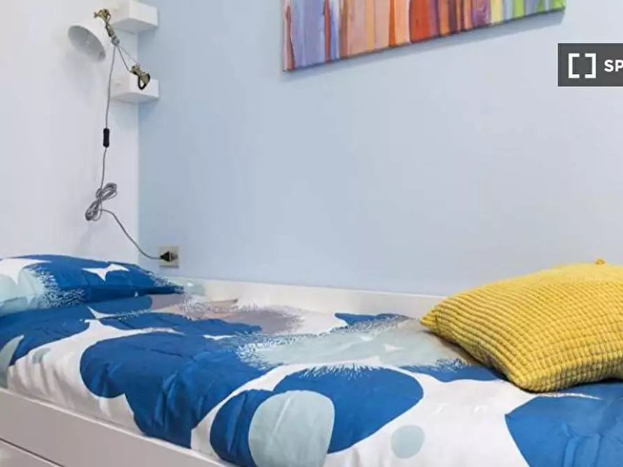 Immagine 1 di Camera condivisa in affitto  in Via Francesco Arese a Milano