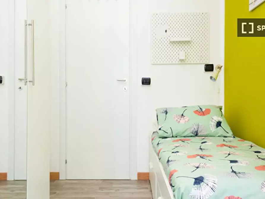 Immagine 5 di Camera condivisa in affitto  in Via Salvatore Barzilai a Milano