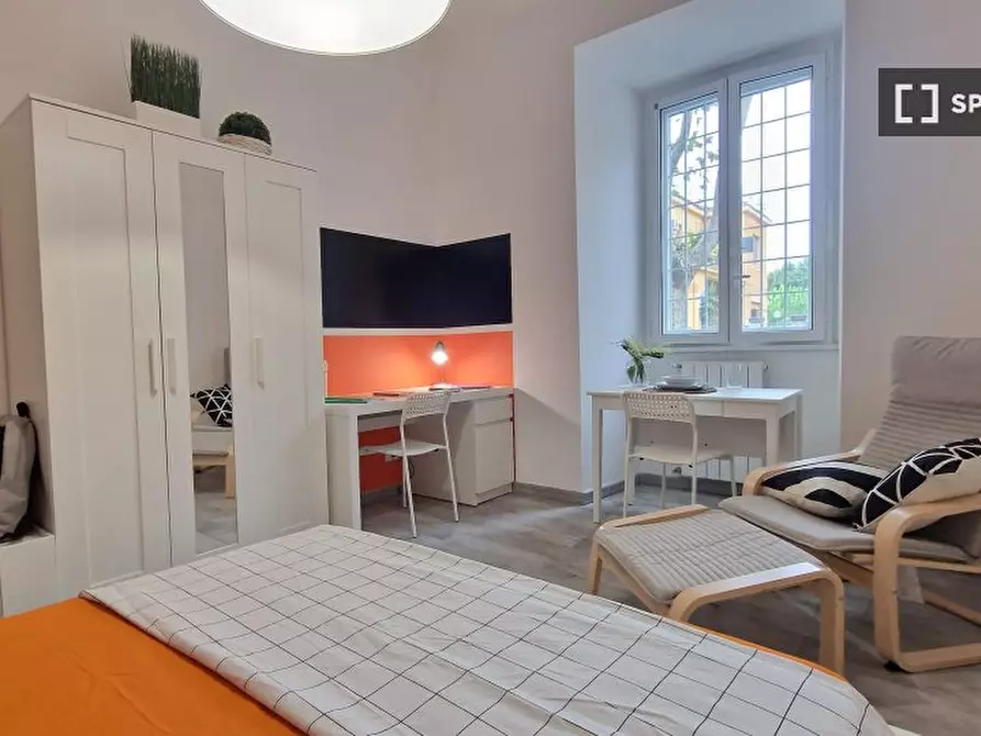 Immagine 5 di Camera condivisa in affitto  in Via Ostiense a Roma