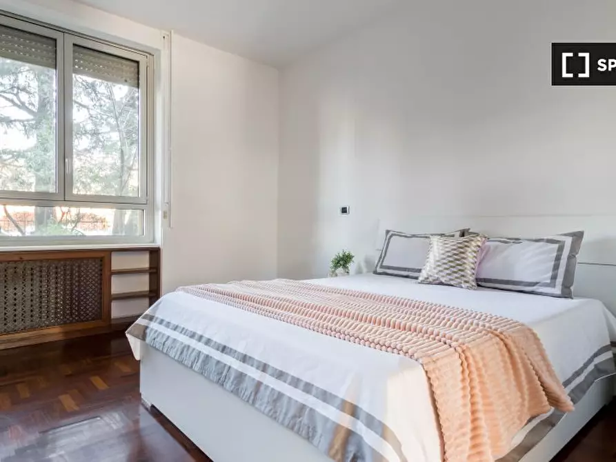 Immagine 2 di Camera condivisa in affitto  in Via Guido Guarini Matteucci a Milano