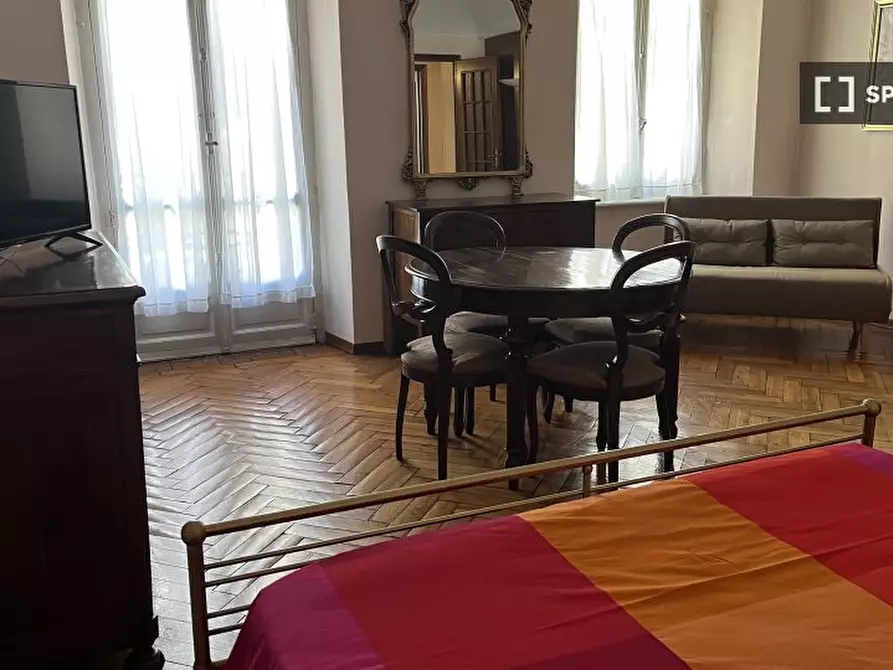 Immagine 7 di Camera condivisa in affitto  in Via Silvio Pellico a Torino