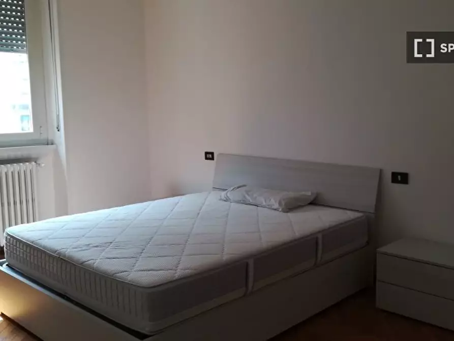 Immagine 2 di Camera condivisa in affitto  in Via Giuseppe Sercognani a Milano