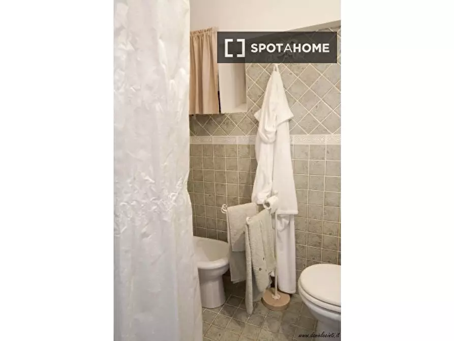 Immagine 10 di Appartamento in affitto  in Via della Cisa a Roma