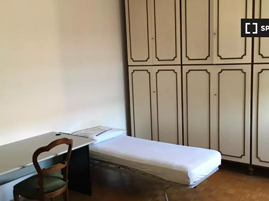 Immagine 2 di Camera condivisa in affitto  in Via Andrea Costa a Bologna