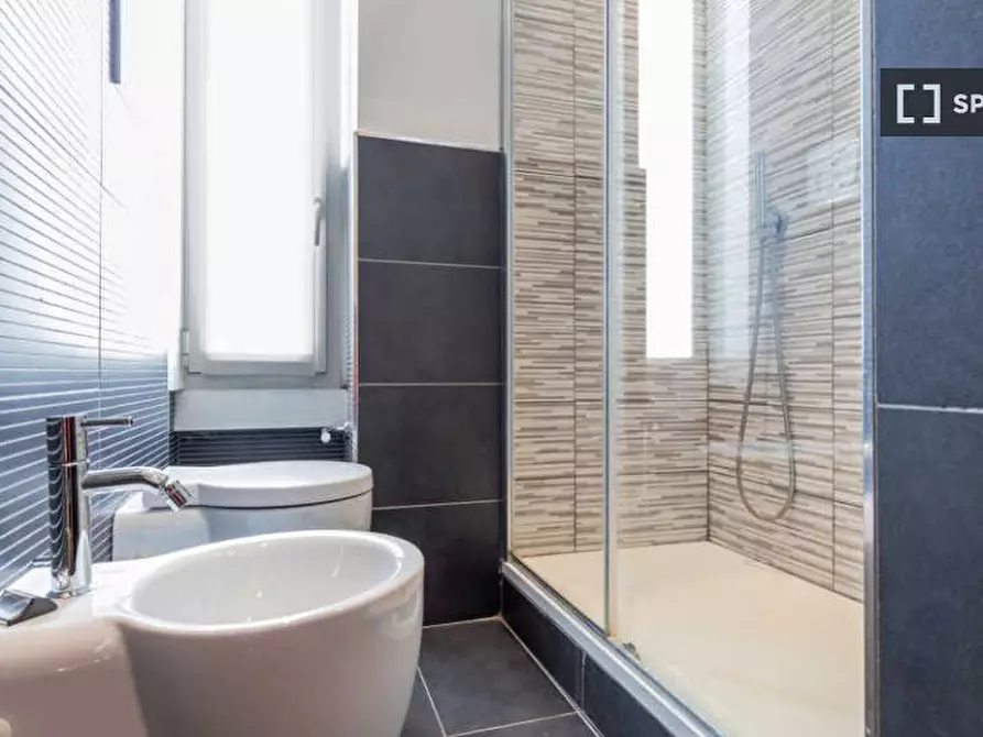 Immagine 18 di Camera condivisa in affitto  in Viale Montenero a Milano