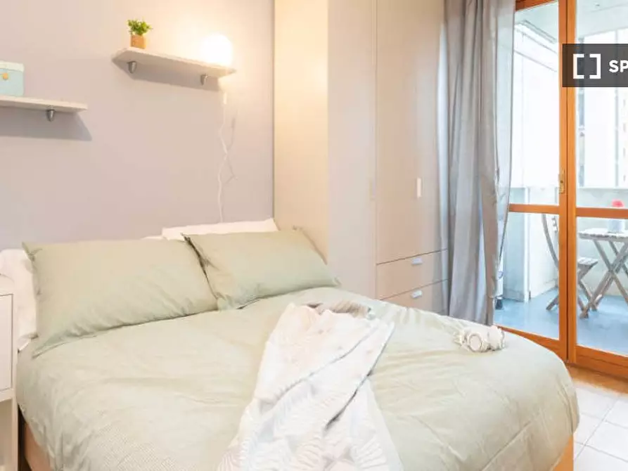 Immagine 1 di Camera condivisa in affitto  in Via dei Missaglia a Milano