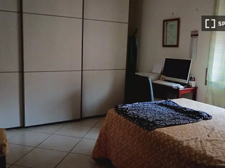 Immagine 2 di Camera condivisa in affitto  in Via Prenestina a Roma