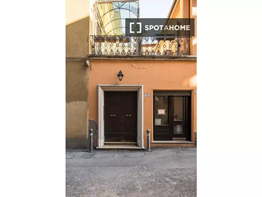 Immagine 15 di Appartamento in affitto  in Via Paglietta a Bologna