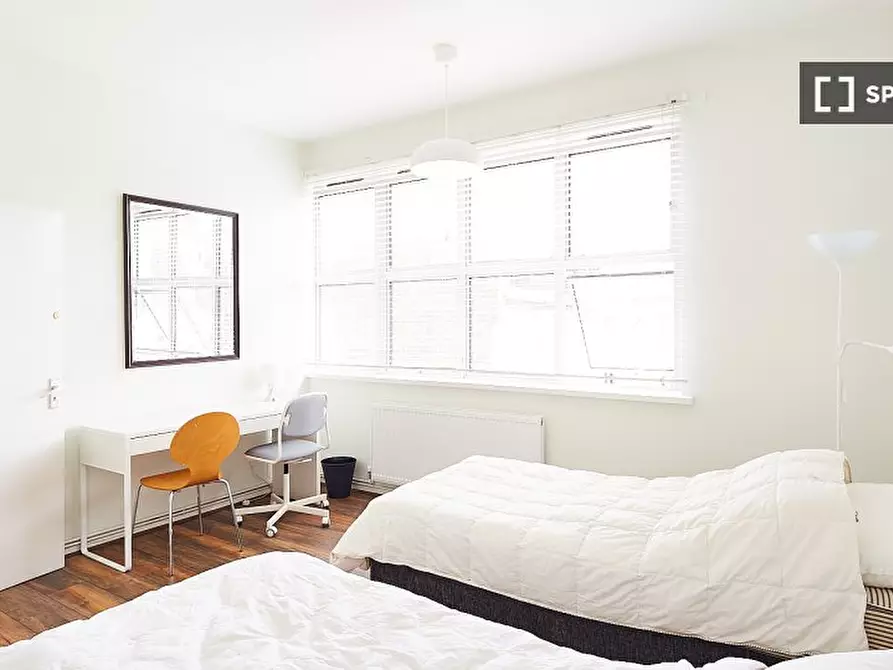 Immagine 5 di Appartamento in affitto  in -193 Earls Ct Rd a Kensington