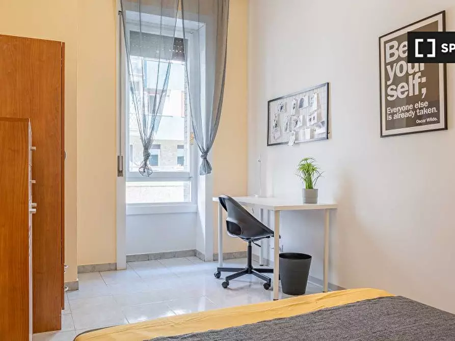 Immagine 4 di Camera condivisa in affitto  in Via Lorenteggio a Milano