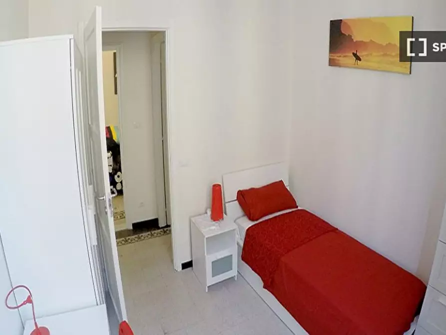 Immagine 4 di Camera condivisa in affitto  in Via della Cernaia a Firenze