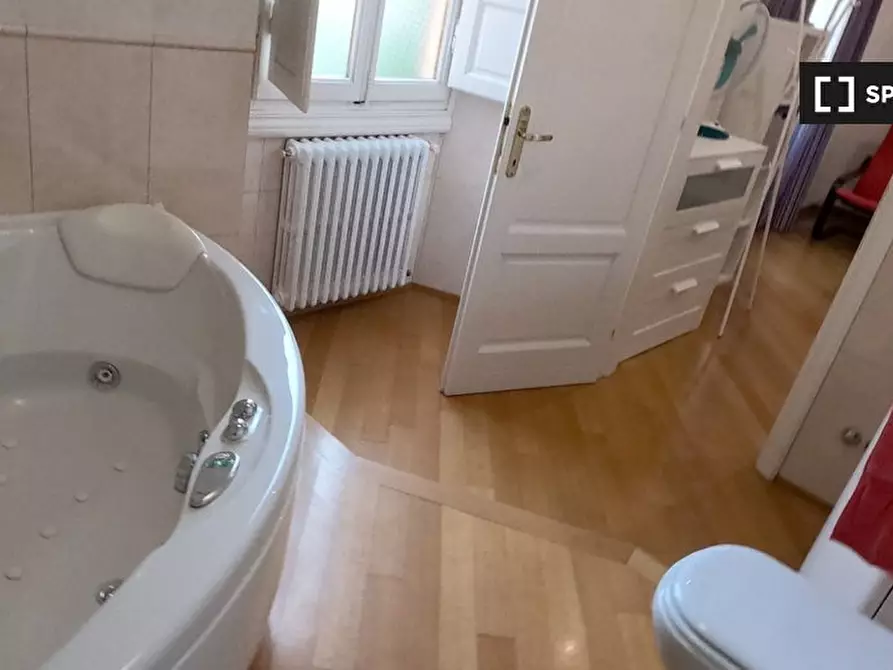 Immagine 5 di Camera condivisa in affitto  in Via IX Febbraio a Firenze