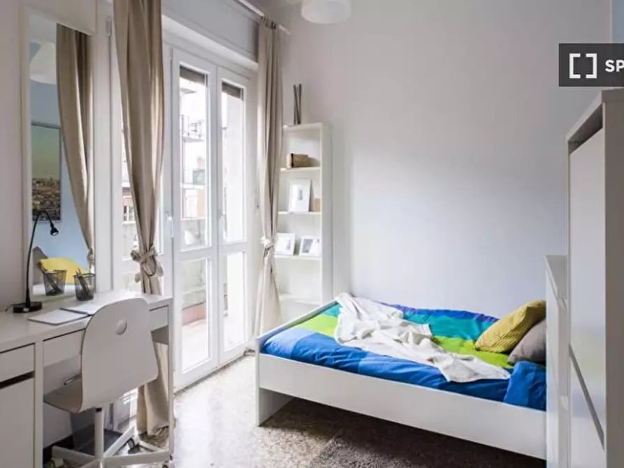 Immagine 2 di Camera condivisa in affitto  in Viale Carlo Espinasse Milan a Milano