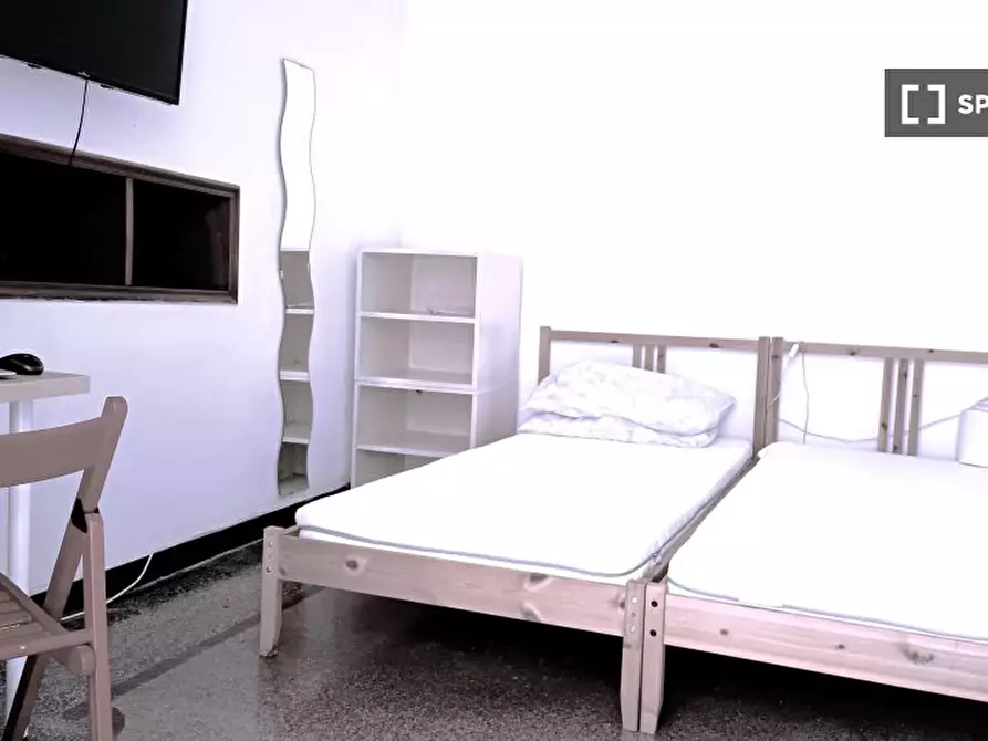 Immagine 18 di Camera condivisa in affitto  in Piazza Giovanni Martinez a Genova