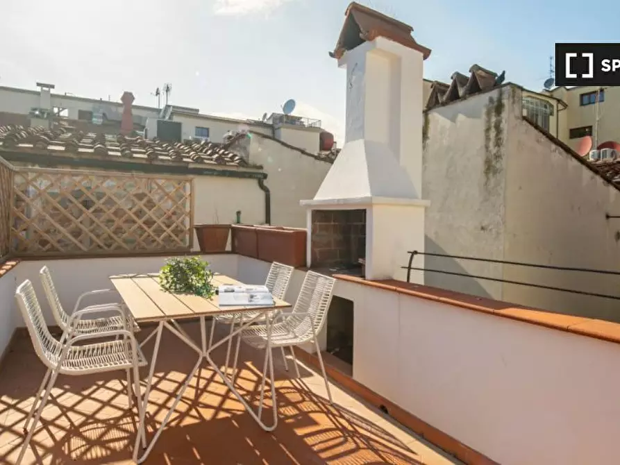 Immagine 18 di Appartamento in affitto  in Via dei Calzaiuoli a Firenze