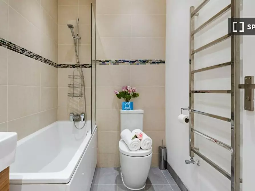 Immagine 13 di Appartamento in affitto  in Longridge Road a Kensington