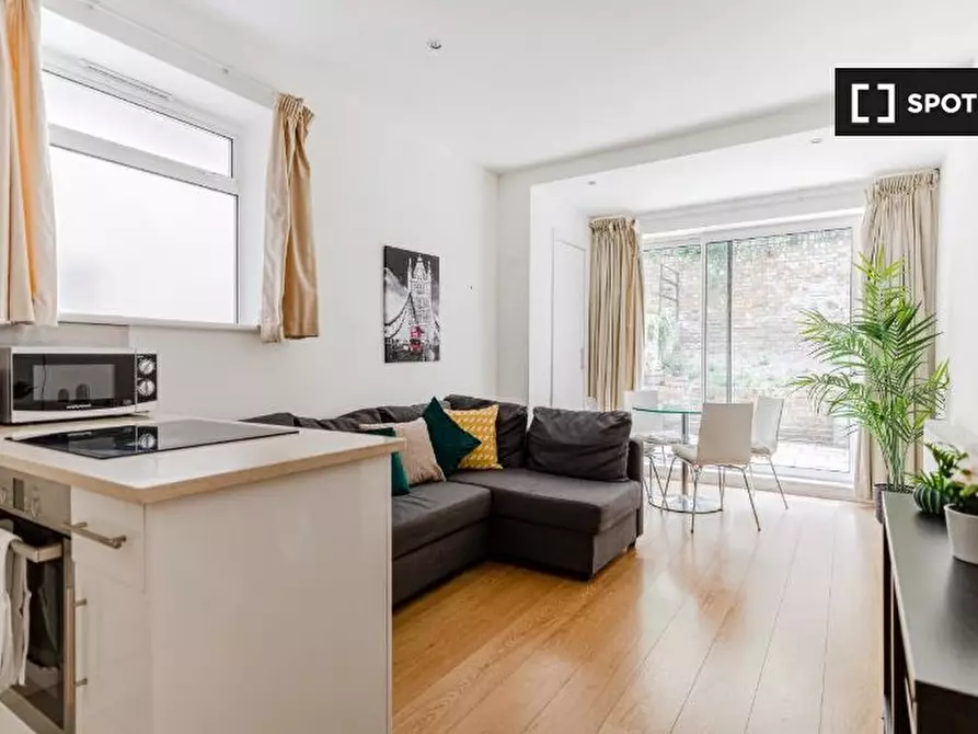 Immagine 12 di Appartamento in affitto  in Apartment a Kensington