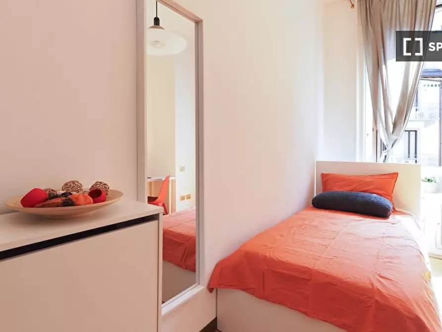 Immagine 1 di Camera condivisa in affitto  in Giulio Corrado Venini a Milano