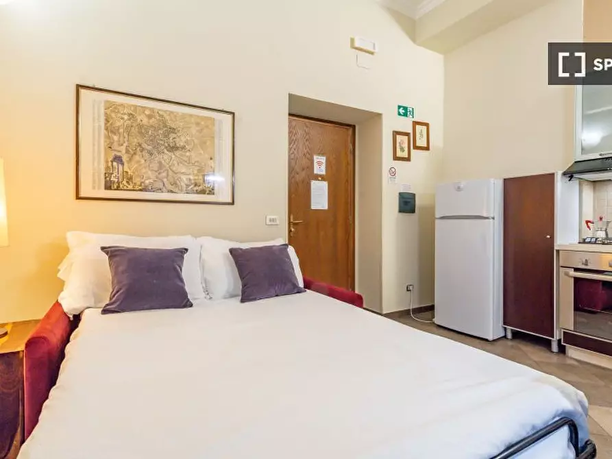 Immagine 17 di Appartamento in affitto  in Piazza San Giovanni In Laterano a Roma