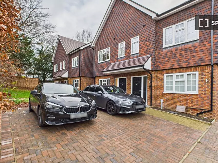 Immagine 17 di Appartamento in affitto  in Purley Downs Rd a Croydon