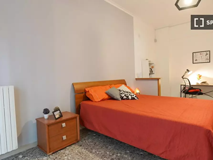 Immagine 3 di Camera condivisa in affitto  in Bognar a Pozzuoli