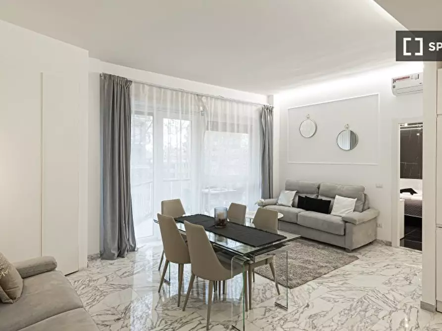 Immagine 15 di Appartamento in affitto  in Via Ippolito Nievo a Roma