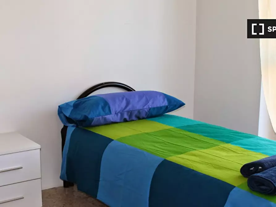 Immagine 3 di Camera condivisa in affitto  in Via Emilio de Marchi a Milano
