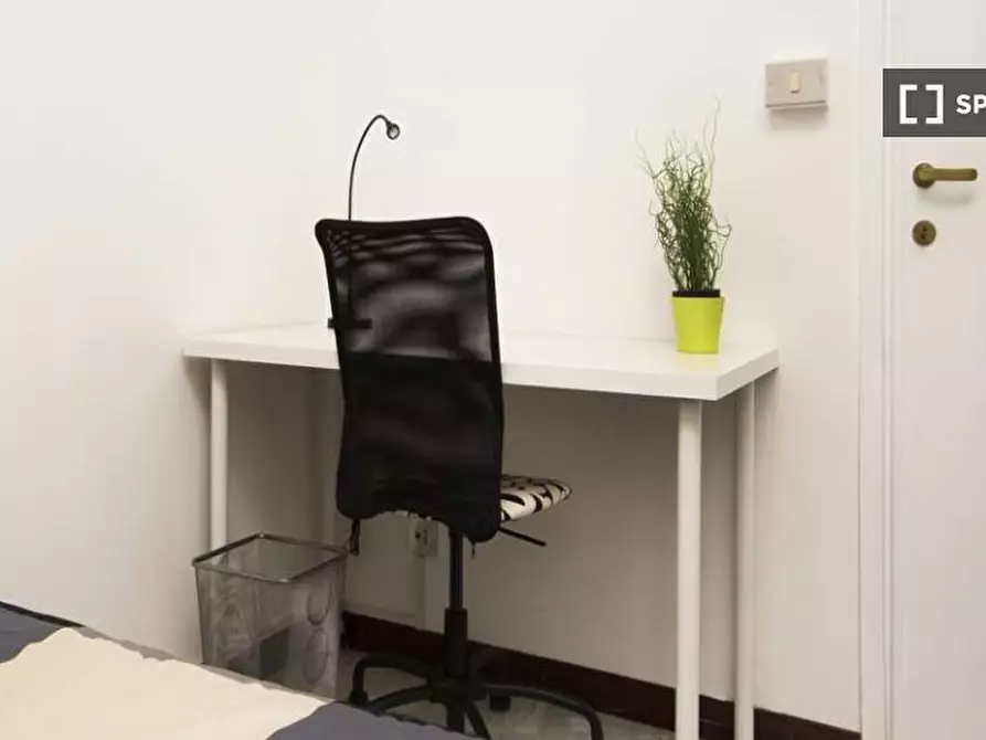 Immagine 2 di Camera condivisa in affitto  in Via Salvatore Barzilai a Milano