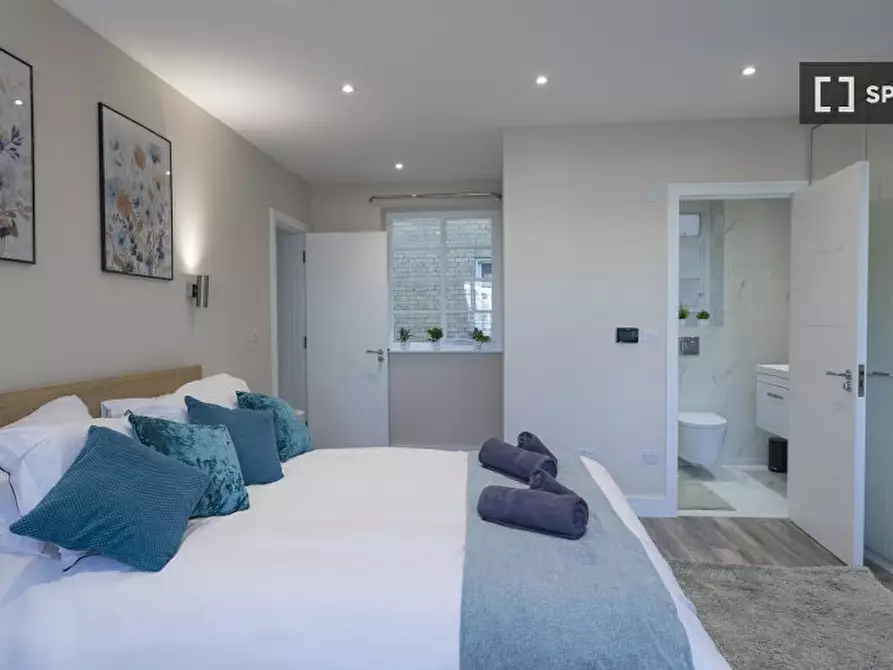 Immagine 17 di Appartamento in affitto  in Marlow Court a Camden Town