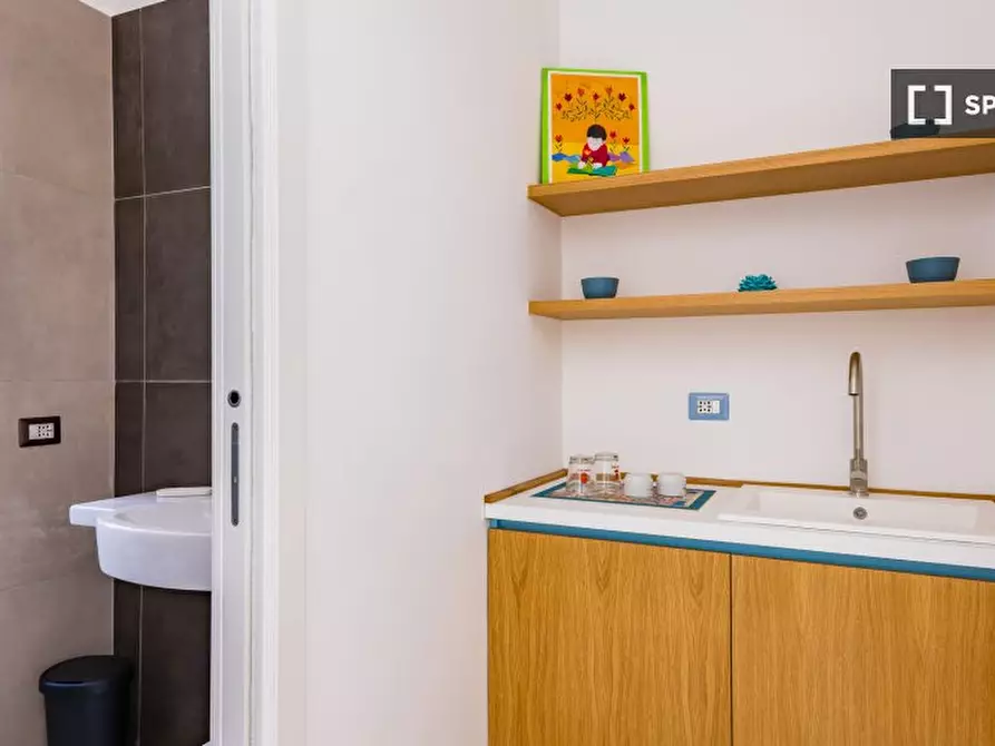 Immagine 9 di Appartamento in affitto  in Via Brombeis a Napoli