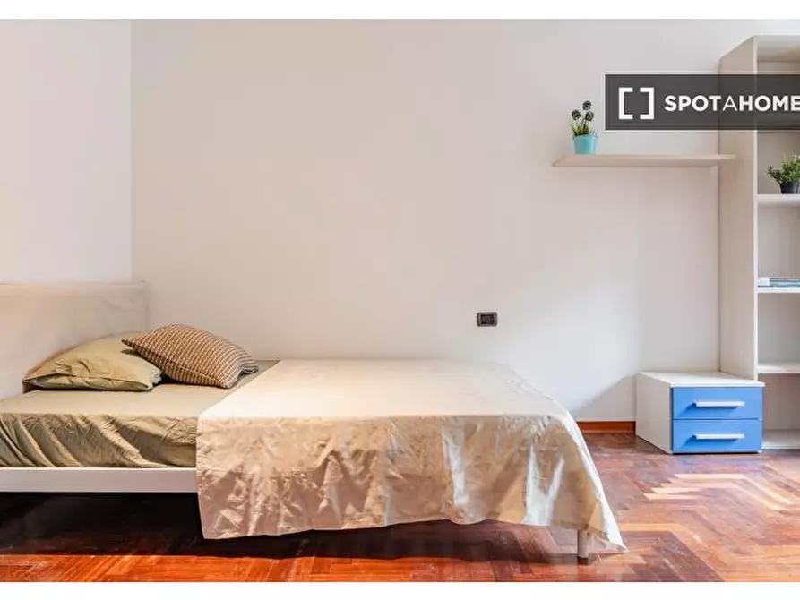 Immagine 1 di Camera condivisa in affitto  in Via Sesto S. Giovanni a Milano