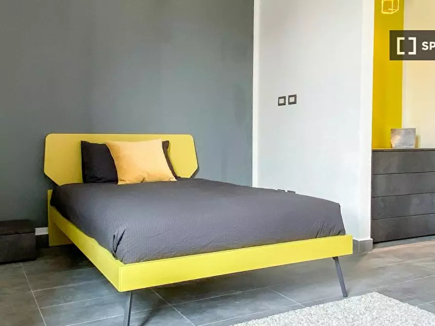 Immagine 3 di Camera condivisa in affitto  in Via Democrito a Milano