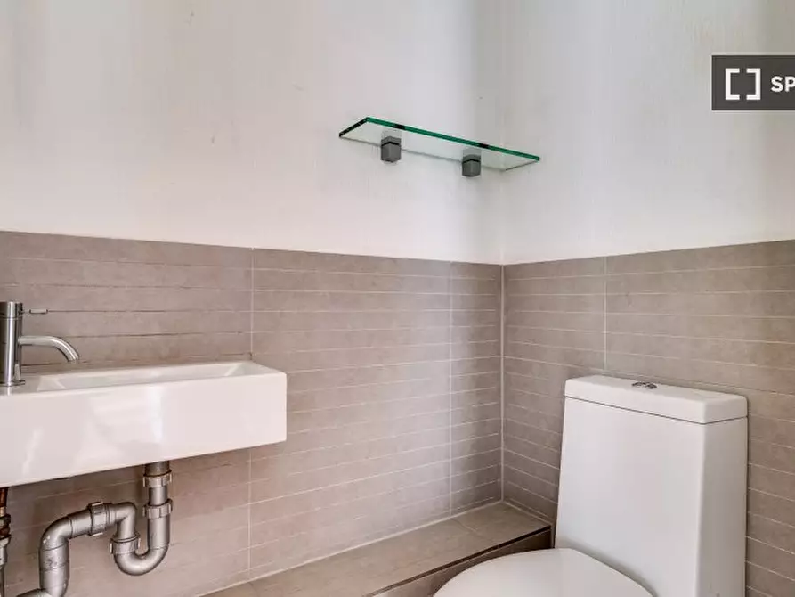 Immagine 9 di Appartamento in affitto  in Park Court a Wandsworth