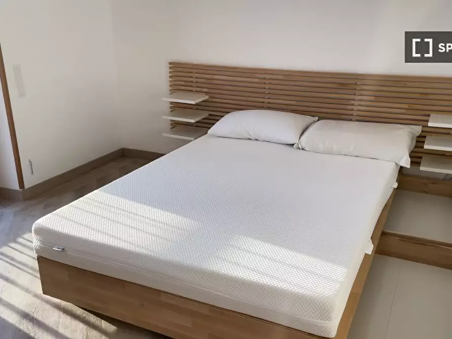 Immagine 8 di Camera condivisa in affitto  in Via Casilina a Roma