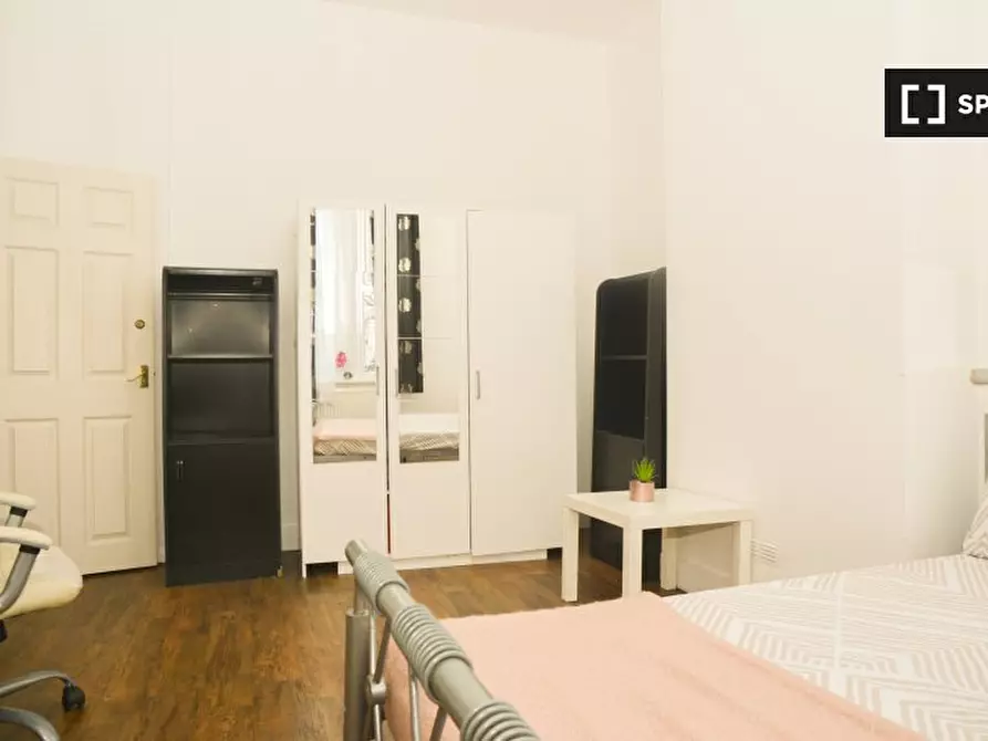 Immagine 2 di Camera condivisa in affitto  in Prince Regent Ln a East Ham