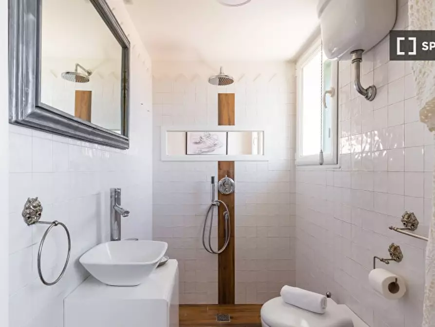 Immagine 15 di Appartamento in affitto  in Vico Santa Maria a Vertecoeli a Napoli