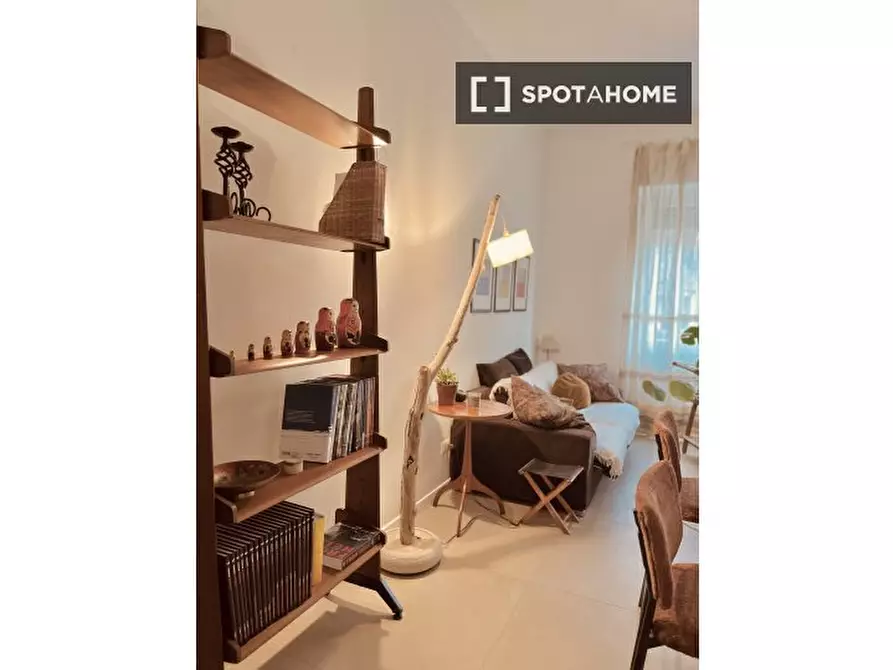 Immagine 19 di Camera condivisa in affitto  in Via Federico Ozanam a Roma