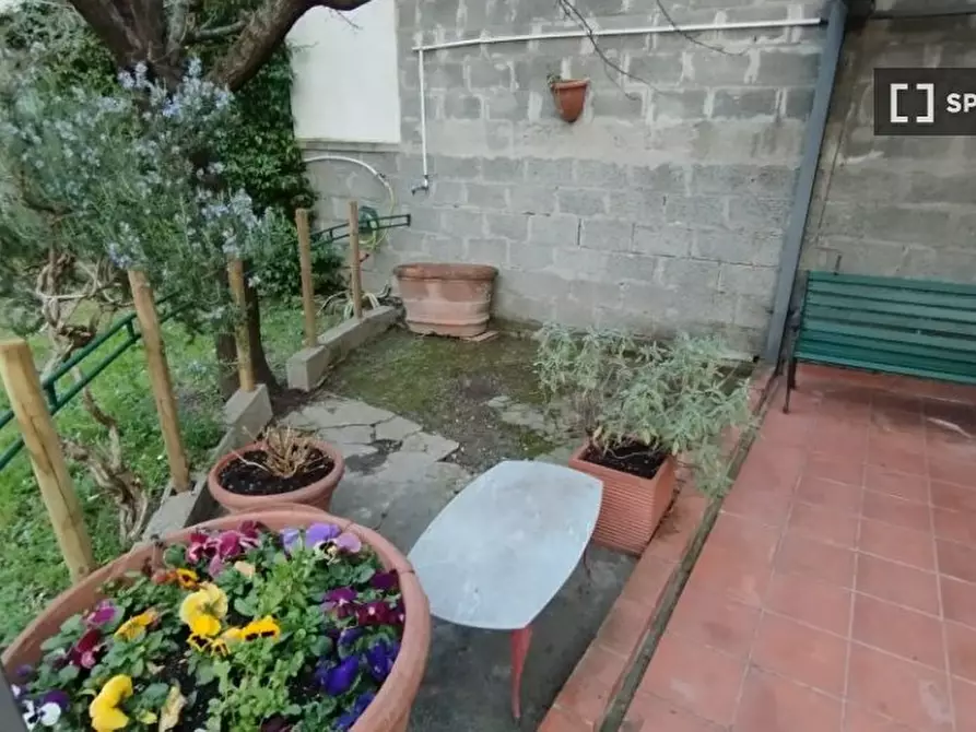 Immagine 8 di Camera condivisa in affitto  in Via Francesco Calzolari a Firenze