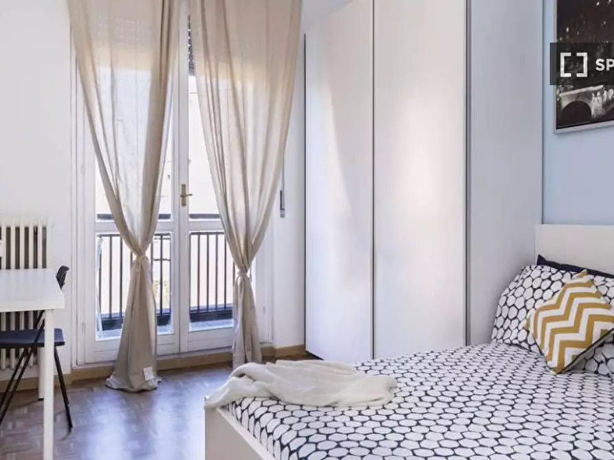 Immagine 2 di Camera condivisa in affitto  in Via delle Acacie Milan a Buccinasco