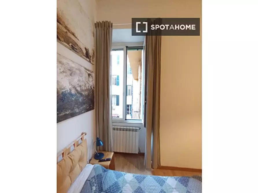 Immagine 15 di Camera condivisa in affitto  in Via Angelo Poliziano a Roma