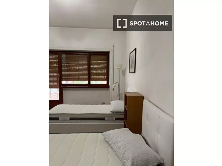 Immagine 8 di Appartamento in affitto  in Via Cupa a Roma