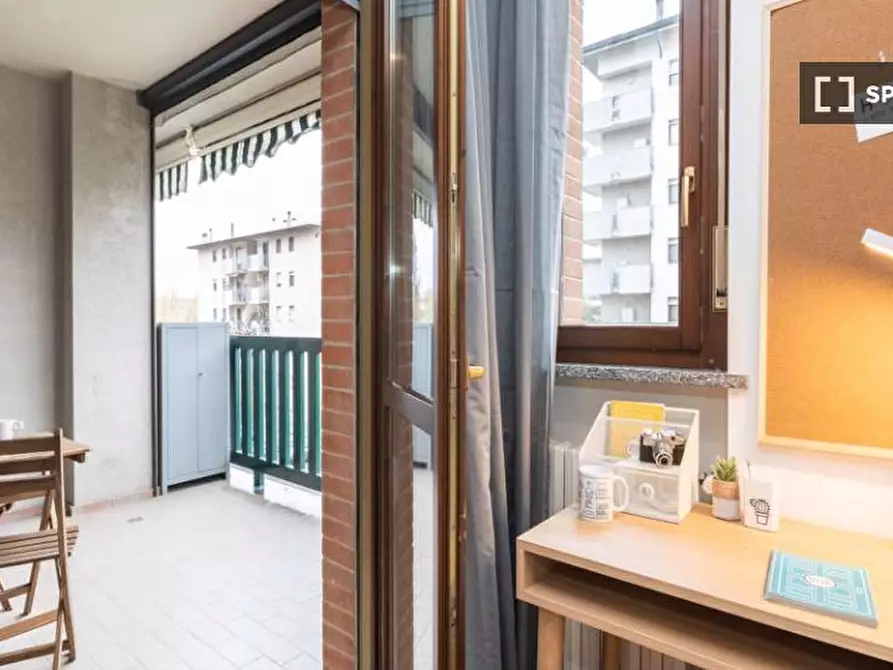 Immagine 3 di Camera condivisa in affitto  in Via Spadolini a Milano