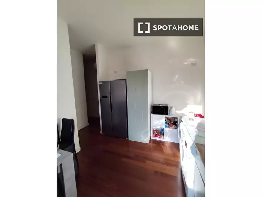 Immagine 14 di Camera condivisa in affitto  in Via Giovanni Brugnoli a Bologna