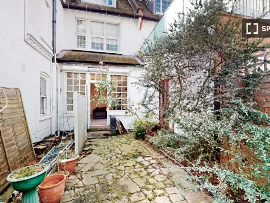 Immagine 13 di Appartamento in affitto  in Finchley Rd a Camden Town