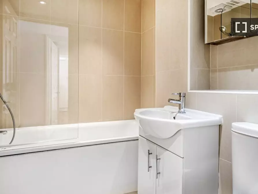 Immagine 13 di Appartamento in affitto  in Glendower Pl a Kensington