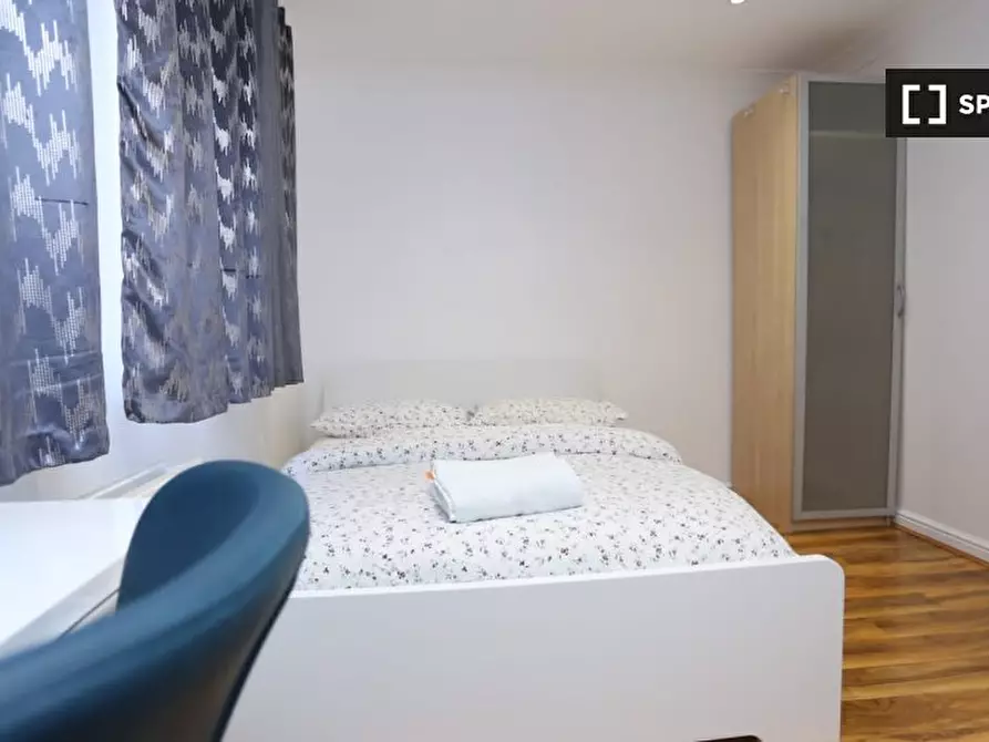 Immagine 4 di Camera condivisa in affitto  in Lytham Cl a Eltham